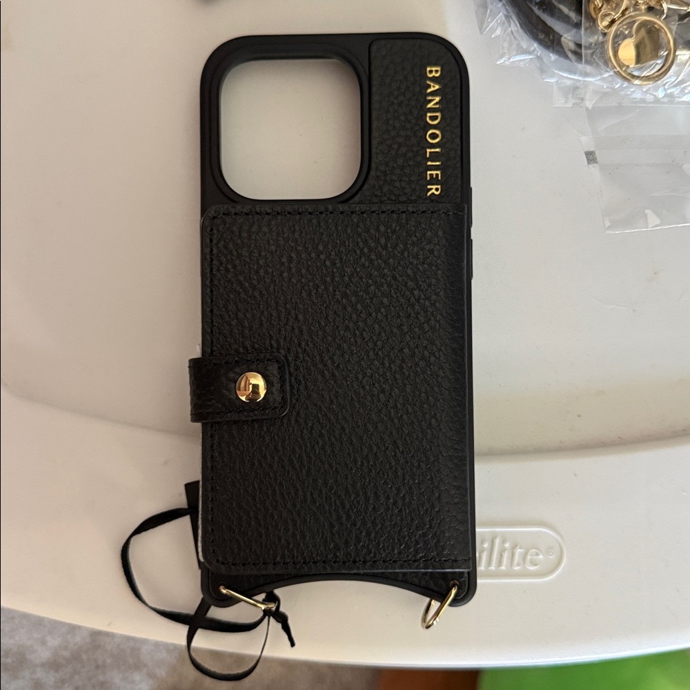 Bandolier Luxe Black Case with Gold Chain - Picture 4 of 4